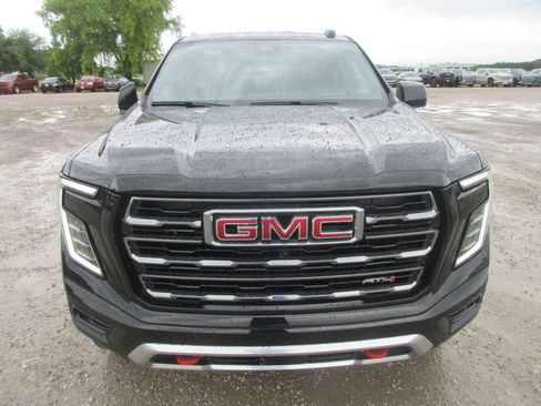New 2026 GMC Yukon AT4 w/ AT4 Premium Plus Package AWD/4WD image 10