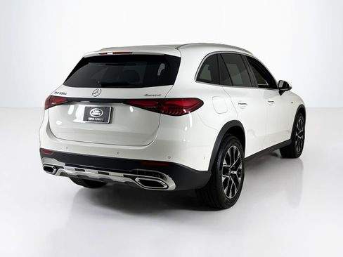 Used 2025 Mercedes-Benz GLC 350e 4MATIC image 5