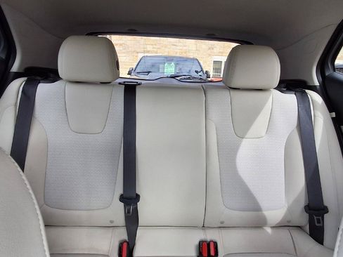 Used 2020 Buick Encore GX Preferred w/ Cold Weather Comfort Package AWD/4WD image 12