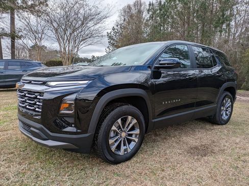 New 2026 Chevrolet Equinox LT w/ Convenience Package II image 8