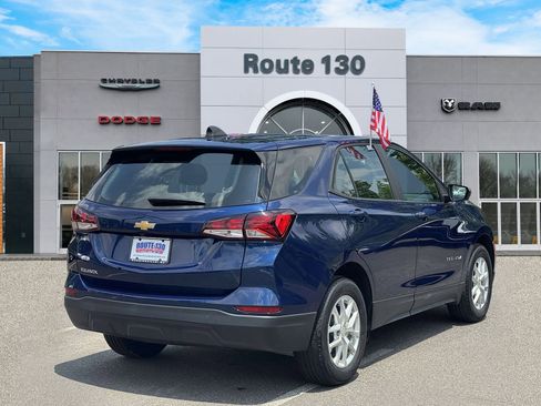 Used 2023 Chevrolet Equinox LS FWD image 4