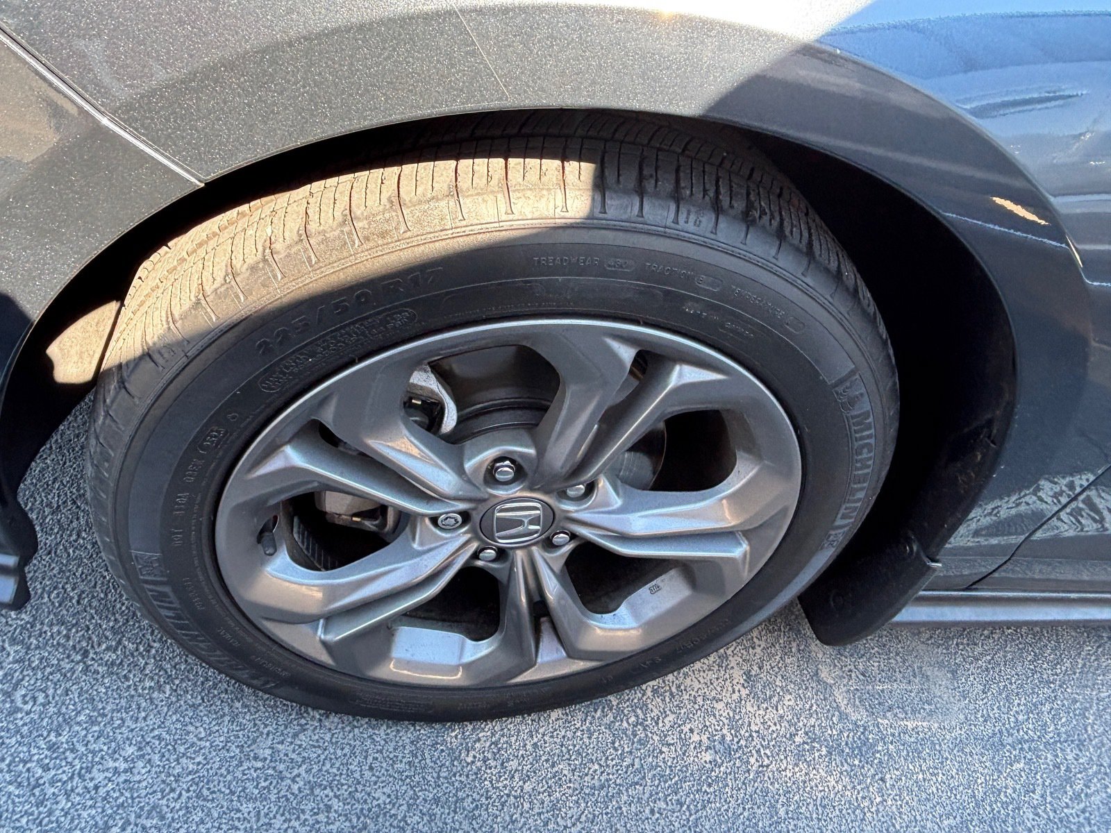 Used 2023 Honda Accord EX image 6