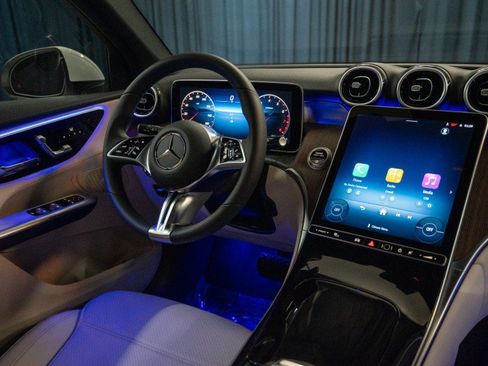 New 2026 Mercedes-Benz GLC 300 image 17