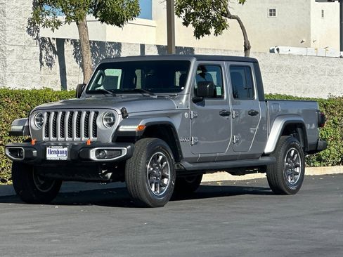 Used 2020 Jeep Gladiator Overland image 8