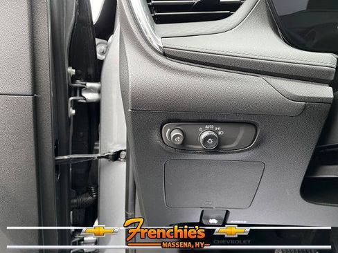 Used 2025 Buick Encore GX Preferred AWD/4WD image 28