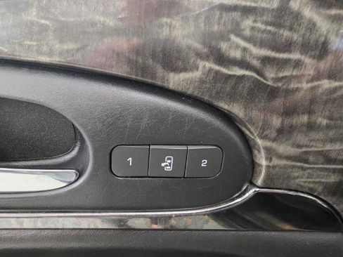Used 2014 Buick Enclave Premium AWD/4WD image 32