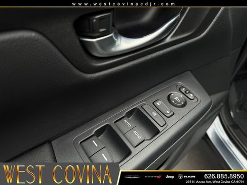 Used 2025 Honda CR-V EX image 15