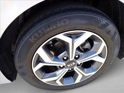 Used 2019 Kia Forte LXS image 7