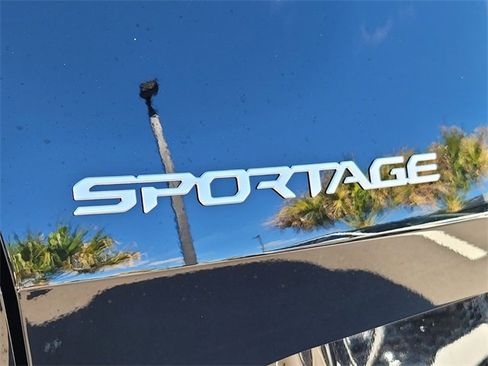 New 2026 Kia Sportage SX image 10