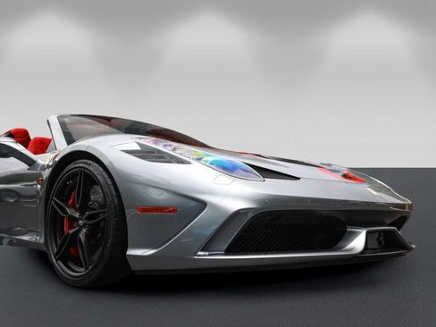 Used 2015 Ferrari 458 Speciale A RWD image 11