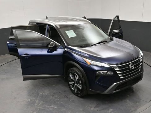 Used 2025 Nissan Rogue SL image 29