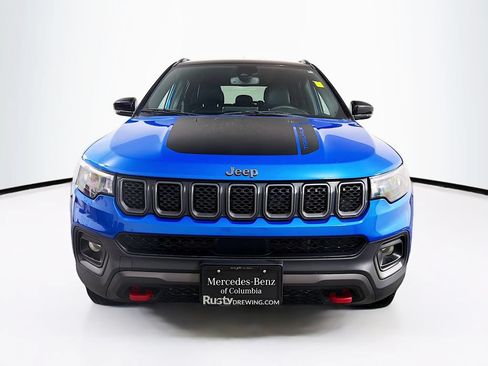 Used 2024 Jeep Compass Trailhawk AWD/4WD image 2