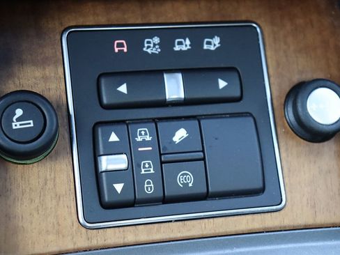 Used 2016 Land Rover LR4 HSE Silver Edition image 27