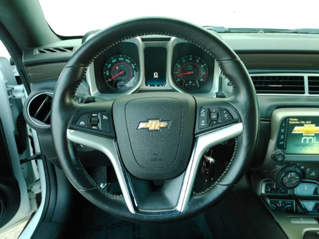 Used 2015 Chevrolet Camaro LT RWD image 22