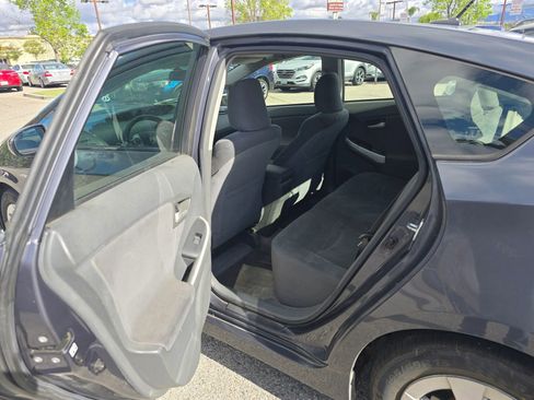 Used 2011 Toyota Prius Two image 11