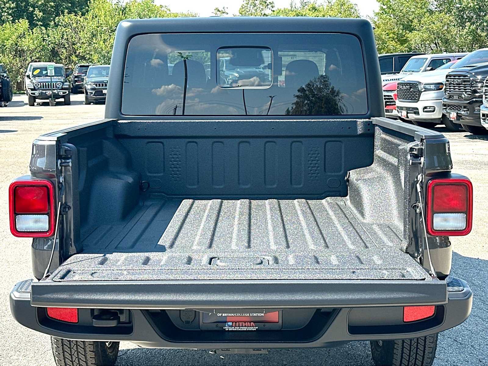 New 2027 Jeep Gladiator Sport AWD/4WD image 28