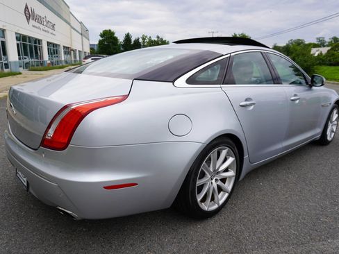 Used 2011 Jaguar XJ RWD image 7
