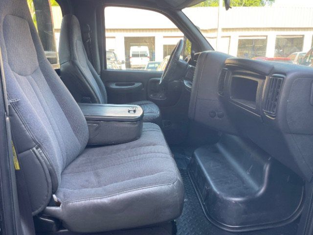 Used 2005 Chevrolet Kodiak C4500 2WD Regular Cab image 11
