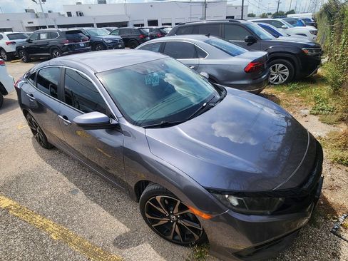 Used 2021 Honda Civic Sport image 2