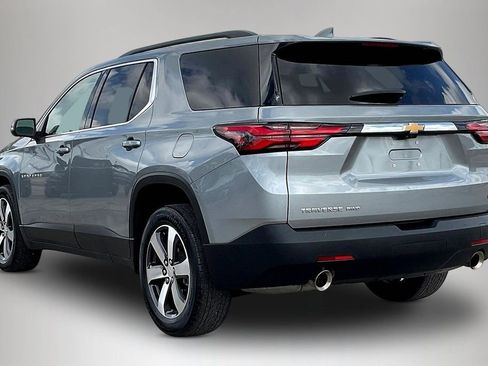 Used 2023 Chevrolet Traverse LT w/ LT Premium Package image 4