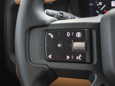 New 2026 Land Rover Defender 110 X-Dynamic SE image 38