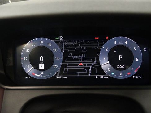 Used 2024 Land Rover Range Rover Velar Dynamic HSE image 13