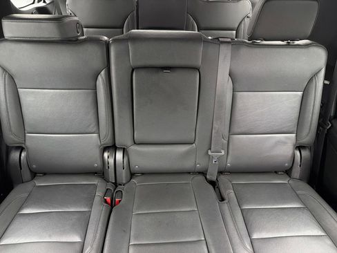 Used 2023 Chevrolet Tahoe Z71 w/ Luxury Package image 13