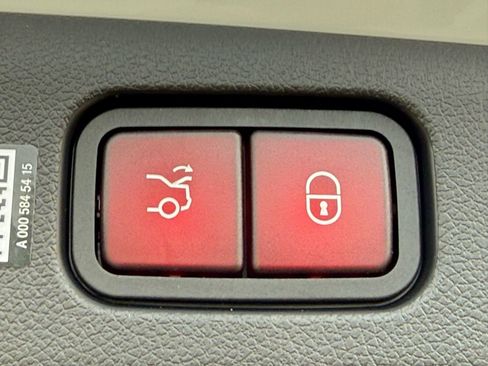 New 2026 Mercedes-Benz E 53 AMG e 4MATIC Sedan image 13