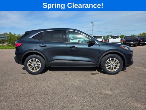 Certified 2022 Ford Escape SE w/ Cold Weather Package AWD/4WD image 8