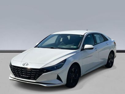 Used 2021 Hyundai Elantra SEL w/ Convenience Package