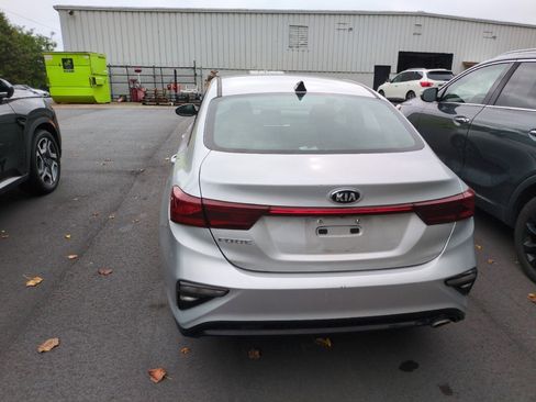 Used 2019 Kia Forte LXS FWD image 4