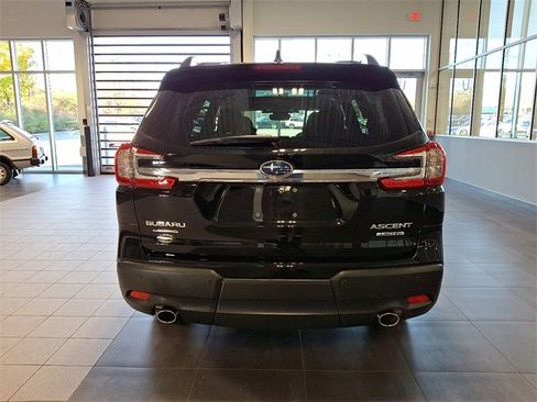 Certified 2025 Subaru Ascent Limited w/ Popular Package #2 image 5
