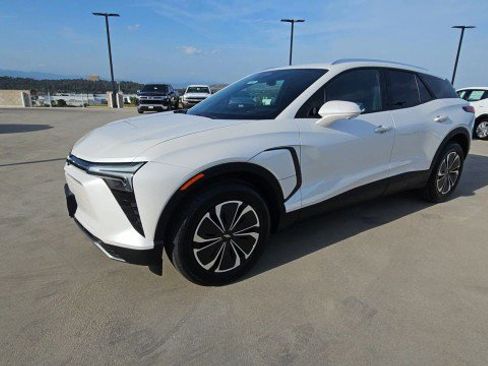 Used 2024 Chevrolet Blazer EV LT image 4