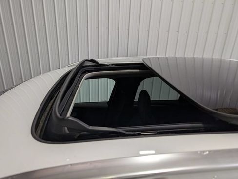 Used 2023 Volvo XC40 B5 Plus w/ Protection Package Premier AWD/4WD image 8