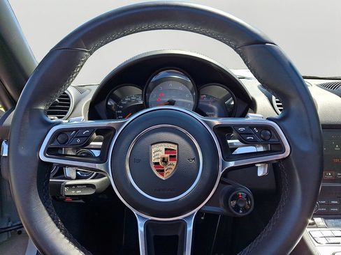 Used 2024 Porsche 718 Boxster S RWD image 18