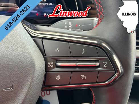 Used 2026 Chevrolet Equinox RS FWD image 19