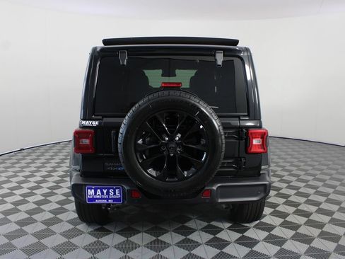 Used 2025 Jeep Wrangler Unlimited Sahara w/ Safety Group AWD/4WD image 22