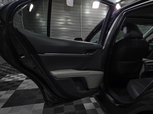 Used 2019 Toyota Camry XLE image 31