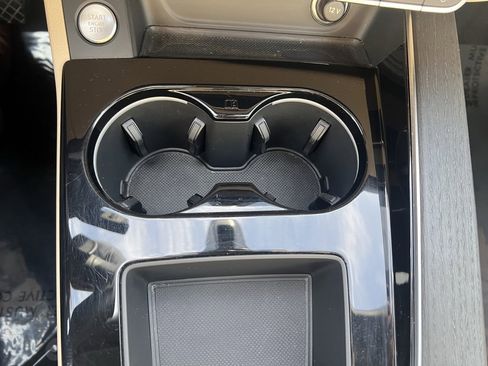 Used 2023 Audi A4 2.0T Premium w/ Convenience Package image 40