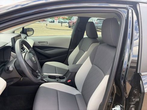 Used 2023 Toyota Corolla LE FWD image 12