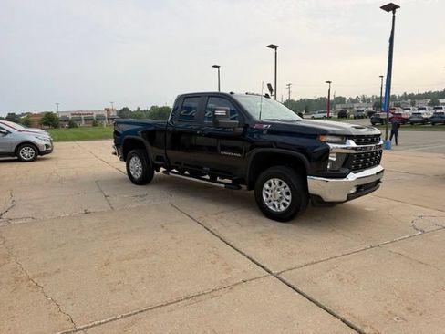 Used 2022 Chevrolet Silverado 2500 LT w/ Convenience Package AWD/4WD image 9