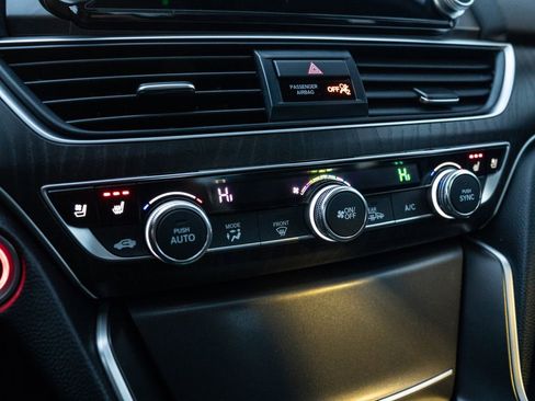 Used 2021 Honda Accord Touring image 31