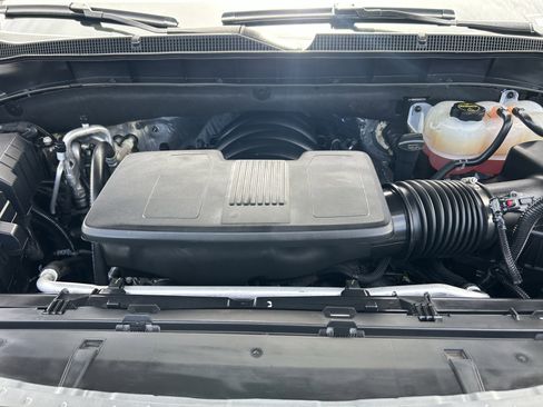 Certified 2025 Chevrolet Suburban Z71 AWD/4WD image 32