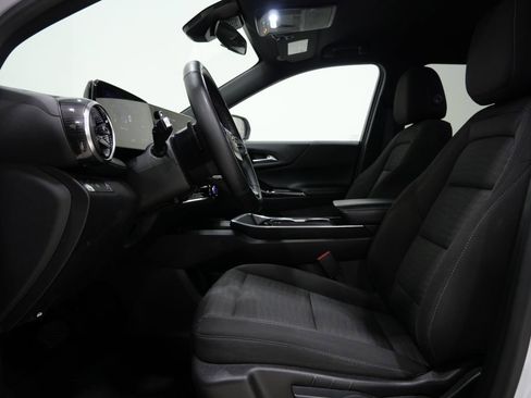 Used 2025 Chevrolet Equinox LT image 12