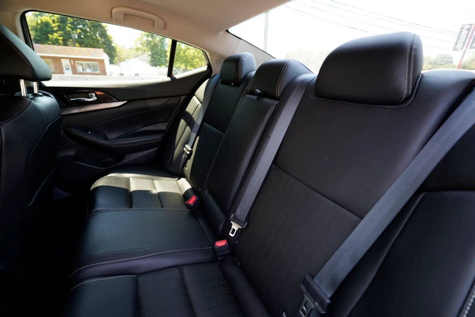 Used 2022 Nissan Maxima SV w/ Floor Mat Group FWD image 30