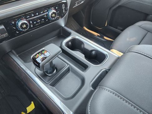 New 2026 GMC Sierra 1500 SLT AWD/4WD image 15