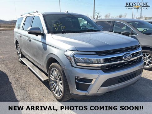 Used 2023 Ford Expedition Max Limited image 1