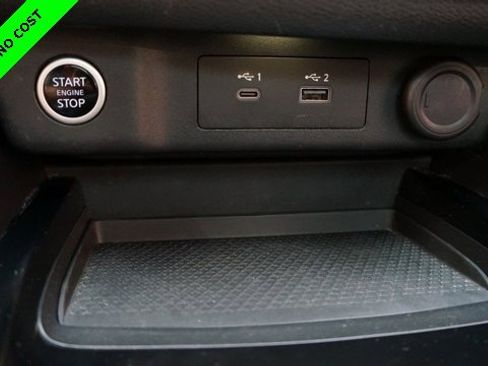 Used 2022 Nissan Rogue SV w/ SV Premium Package image 18