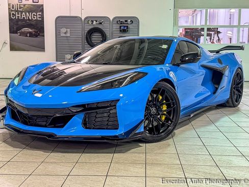 Used 2025 Chevrolet Corvette Z06 w/ Stealth Interior Trim Package image 2