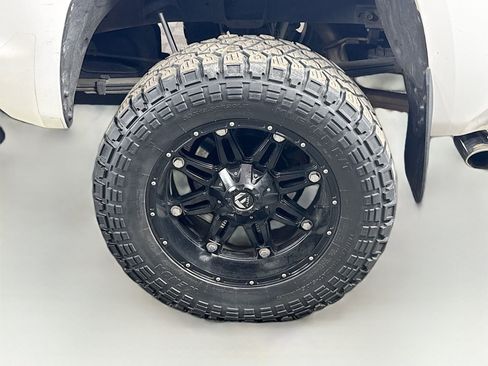 Used 2020 Toyota Tundra Platinum AWD/4WD image 9